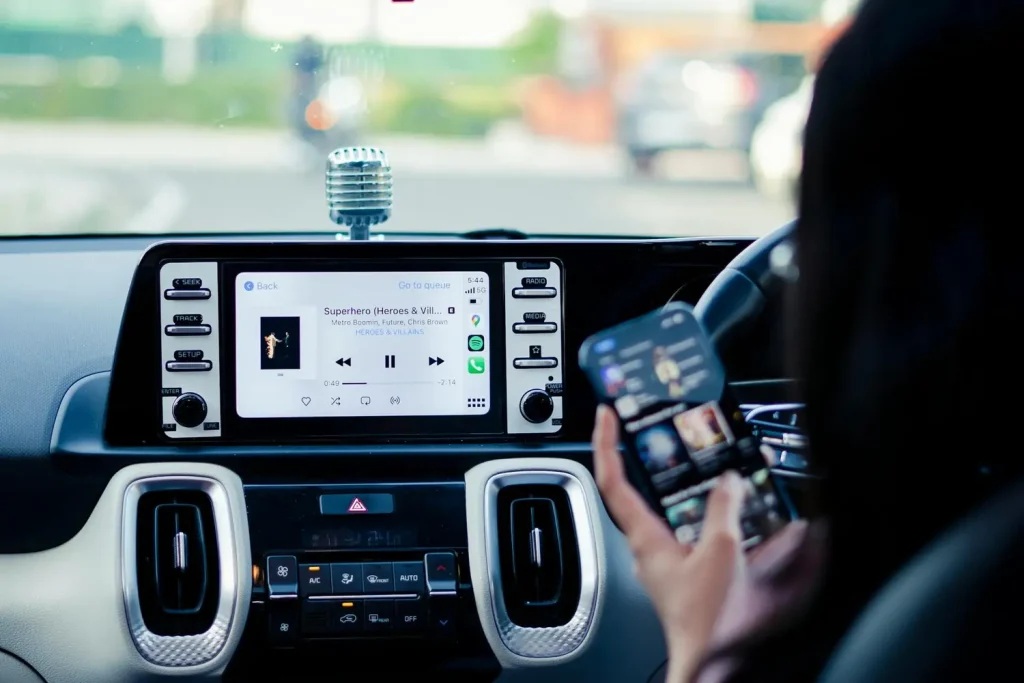 Streaming music on spotify with Apple Carplay