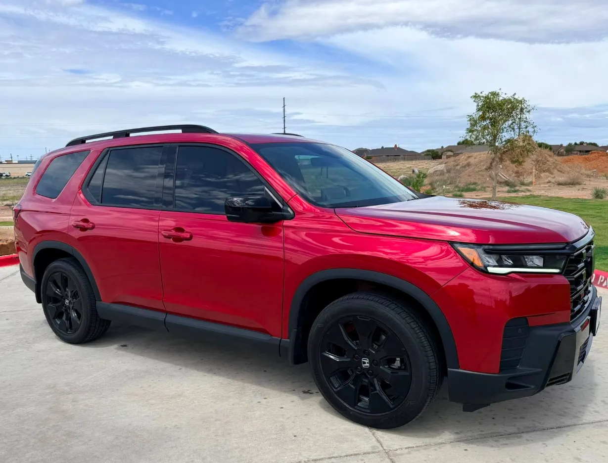 Best Combination Of Radiant Red Metallic II Honda Pilot with Black Wheels