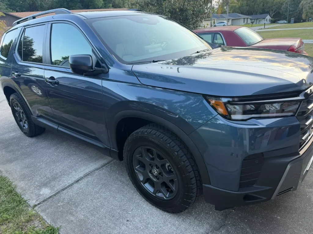 Honda Pilot with Smoke Blue Pearl Paint