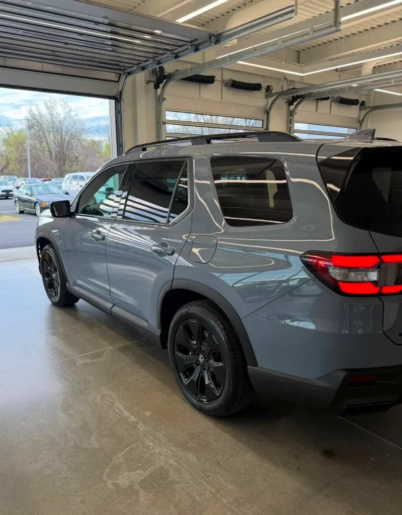 Honda Pilot with Sonic Gray Pearl Paint