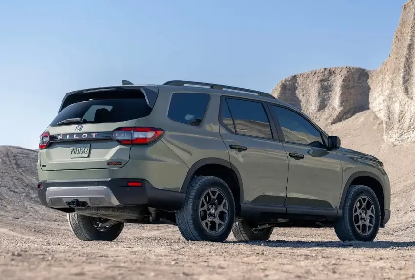 Official Photo of Honda Pilot TrailSport Shown in Ash Green Metallic