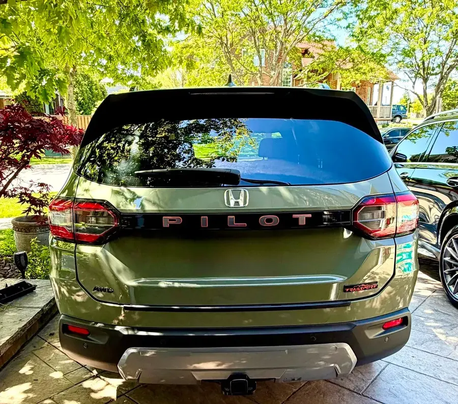 PILOT TrailSport Rear end with Ash Green Metallic Color