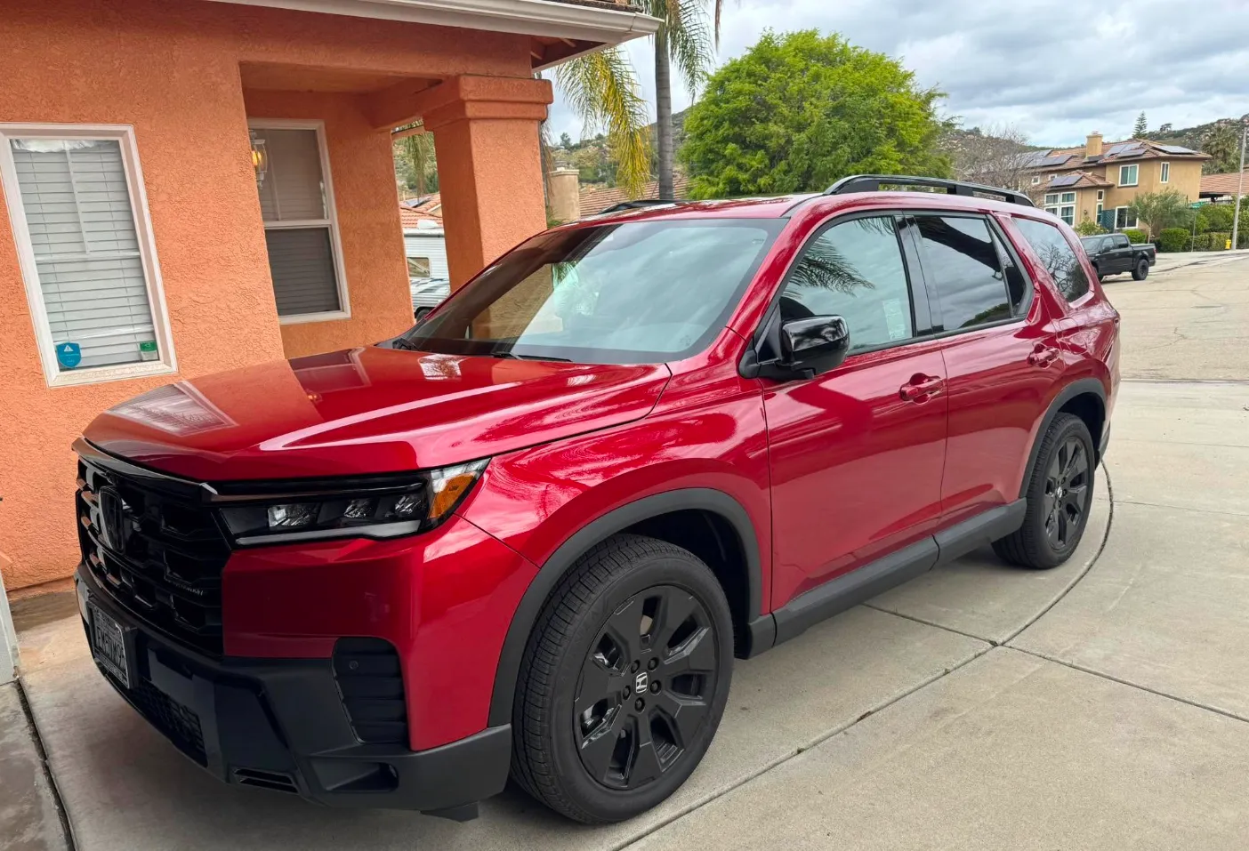Radiant Red Metallic II On Honda Pilot