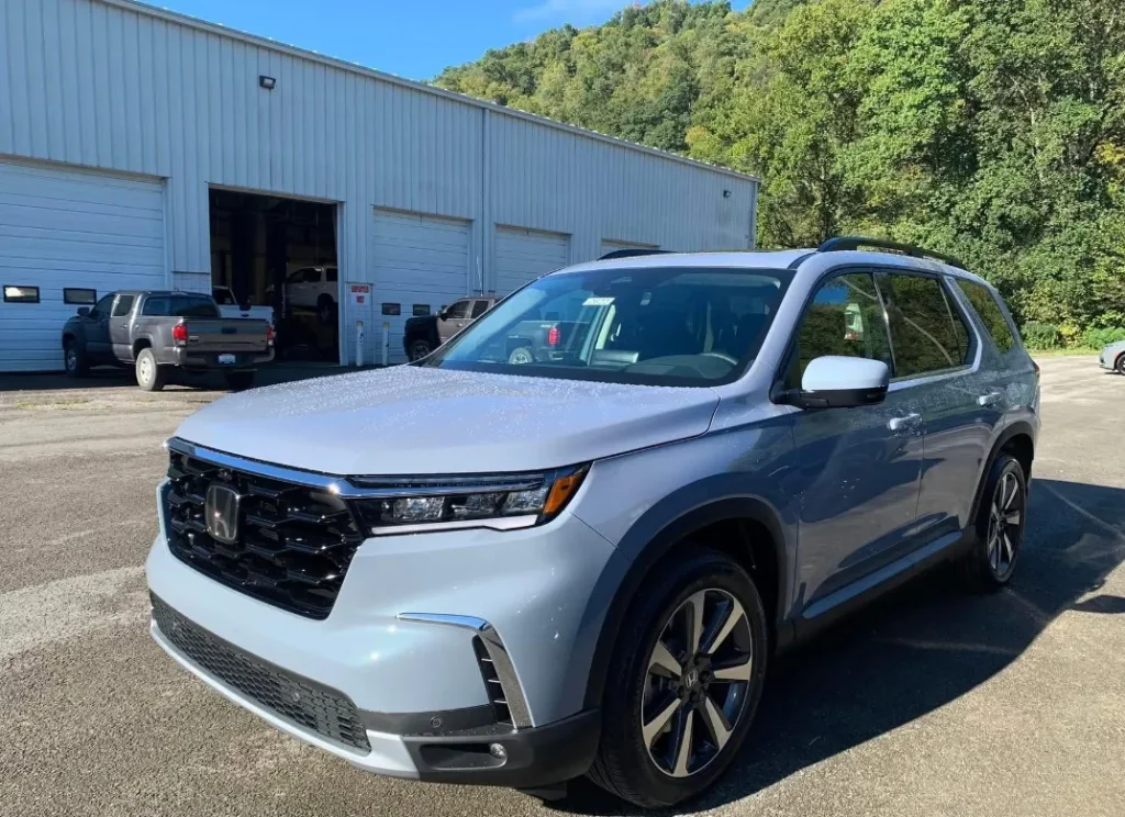 Sonic Gray Pearl Honda Pilot 2026