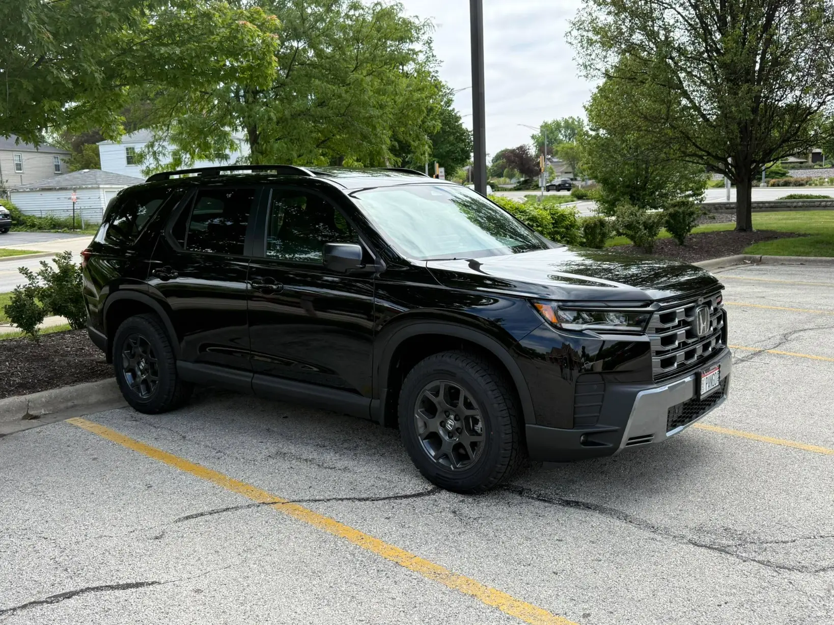 Super Nice Honda Pilot with Crystal Black Pearl